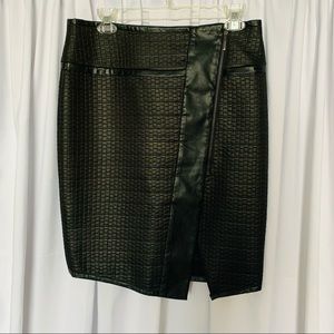 Lord & Taylor Black Faux Leather Women’s Skirt